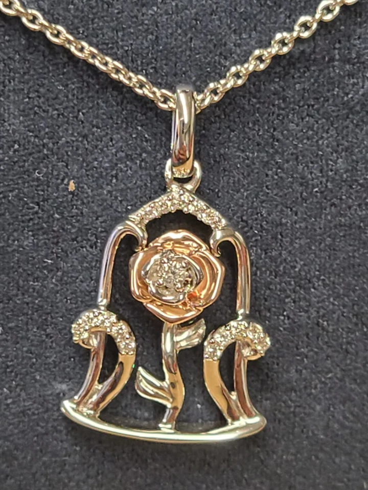 Enchanted Disney Belle 1/8 карата T.W. Кулон и серьги с розами и бриллиантами - Изображение 2 из 4