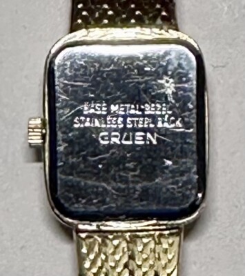 Vtg Elegant Gruen 6 genuine Diamond Quartz black face Watch