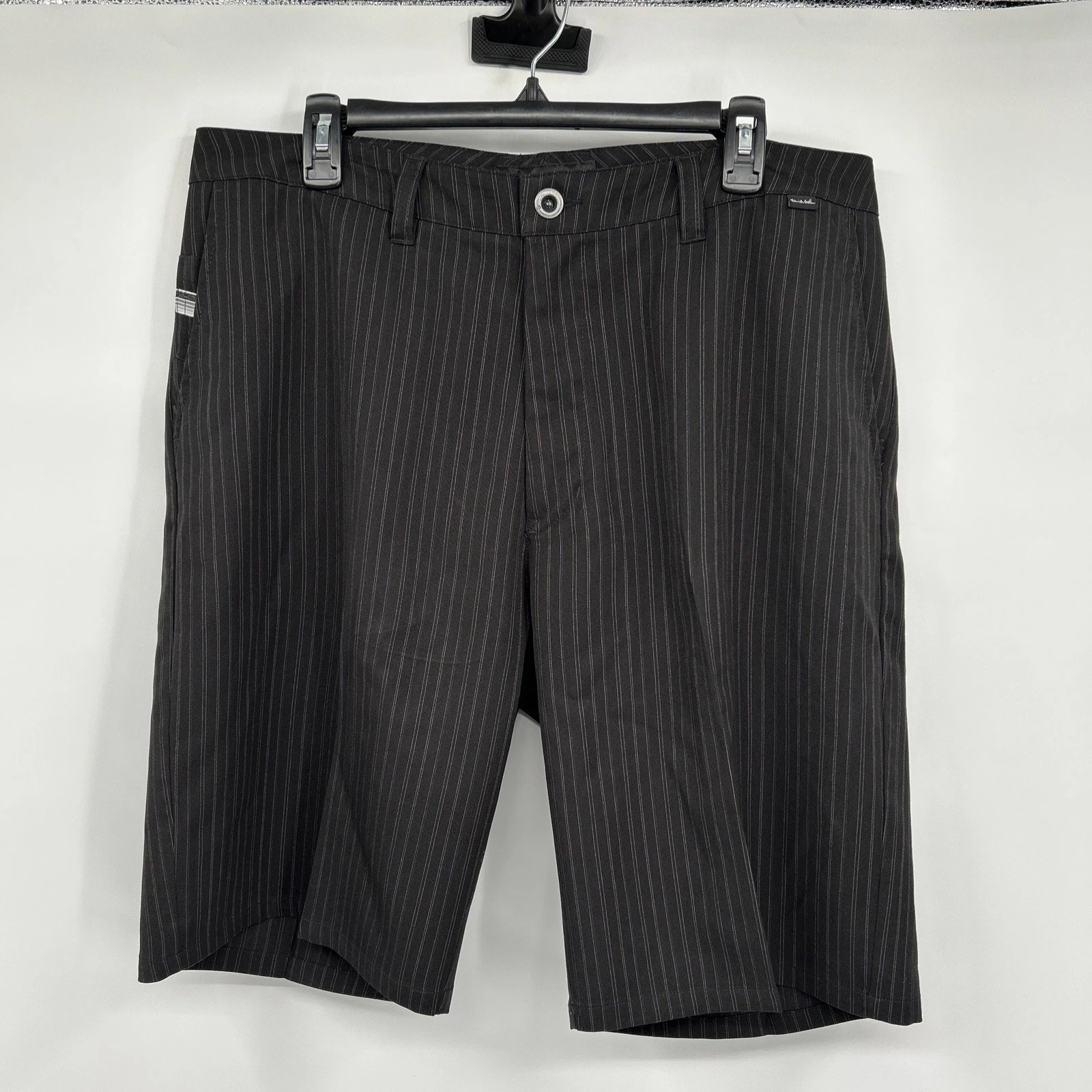 Travis Mathew Golf Shorts Men's Size 36 Black Pin Striped Pockets 10” Inseam