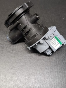 Waschmaschine Hotpoint Wasserpumpe mit Filter und Kappe M254