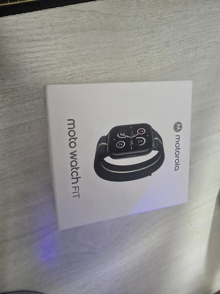 Motorola Moto Watch Fit  2025 - Image 2 of 4