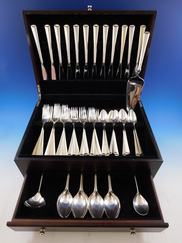 Juego de cubiertos Royal Satin de Wallace de plata de ley para 12 servicio 63 piezas Foto 2 de 4