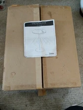 New Frontgate Incommon Umbrella E-Light with MP3 Speakers 