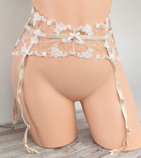 Victoria's Secret MED/LARGE BODY BY VICTORIA GARTER BELT Floral Embroidery Lace