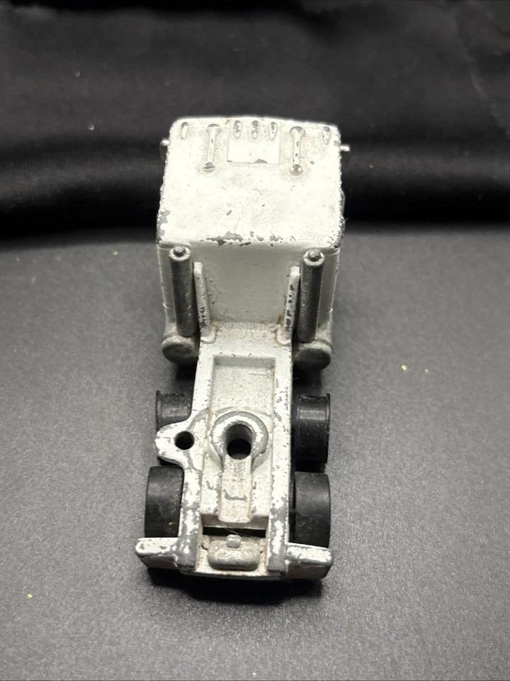 Hot Wheels рулевое управление 1981 HW RACE TEAM KENWORTH белый грузовик полуприцеп - Изображение 3 из 4