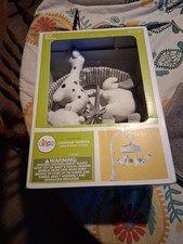 NEW CIRCO TWO BY TWO MUSICAL MOBILE PLAYS BRAHM  S LULLABY.