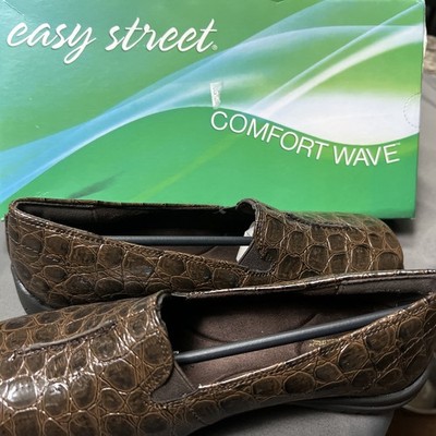 Easy Street Comfort Wave Crocodile Pattern Slip-On Shoes