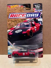 1/64 HOT WHEELS RACE DAY REAL RIDERS 3/5 PORSCHE 914 RED AND BLACK