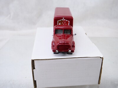 Camion Willéme LD610 Fourgon Biscottes Prior - Gas Oil 1/43 - Résine Rouge