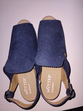 Women's Hotter Comfort + Blue Suede Low Heel Sandals Size 7
