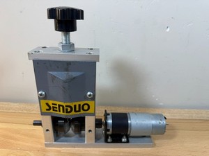 SENDUO Electric Wire Stripping Machine 12V Motor Scrap Copper Cable Stripper