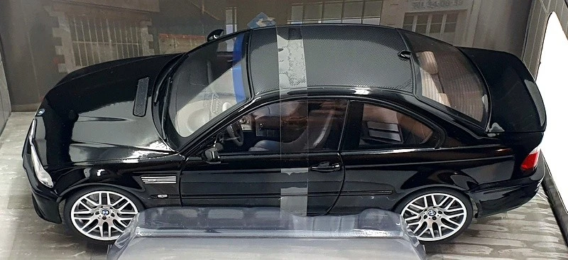 Solido 1/18 Scale Diecast S1806506 - BMW E46 CSL 2003 - Black - Image 4 of 4