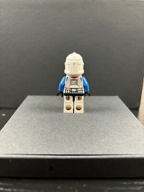 Lego Star Wars Mini Figure: Clone Trooper 501st Legion SW0445 (75002)