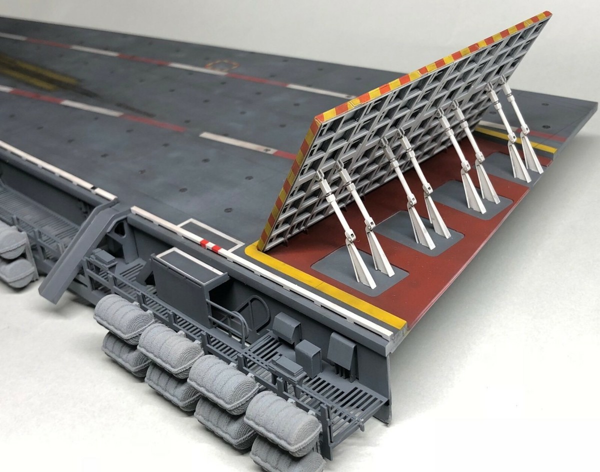 1/72 US NAVY CVN No.4 フライトデッキ&キャットウォーク 1/72 US Navy Aircraft Carrier Catapult Deck & Catwalk Model