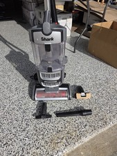 SHARK UV730 NAVIGATOR LIFT-AWAY UPRIGHT VACUUM, 1