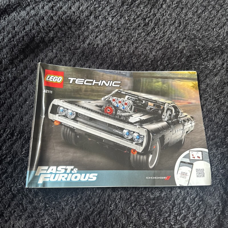 LEGO Dom's Dodge Charger 42111 Fast and Furious Technic %100 complete