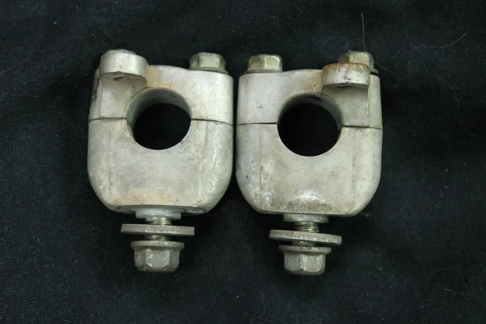 2004 Honda Rancher 350 TRX350FE OEM Handlebar Mounts B4329 53130-HB3-770