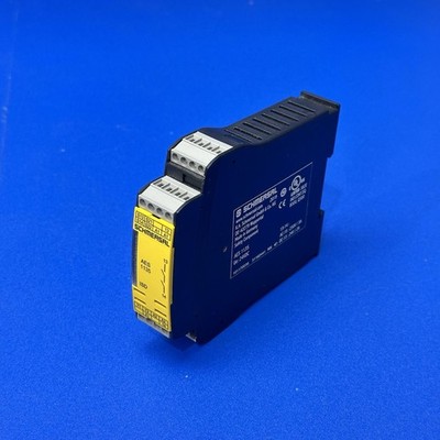 Schmersal AES1135 Safety Relay