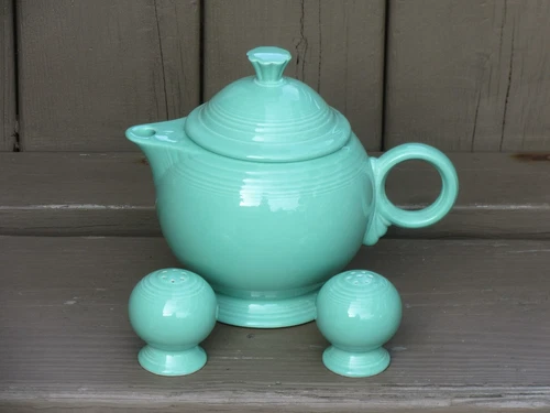 FIESTA WARE VTG TURQUOISE GREEN BLUE TEA POT BALL SALT PEPPER SHAKERS LAUGHLIN