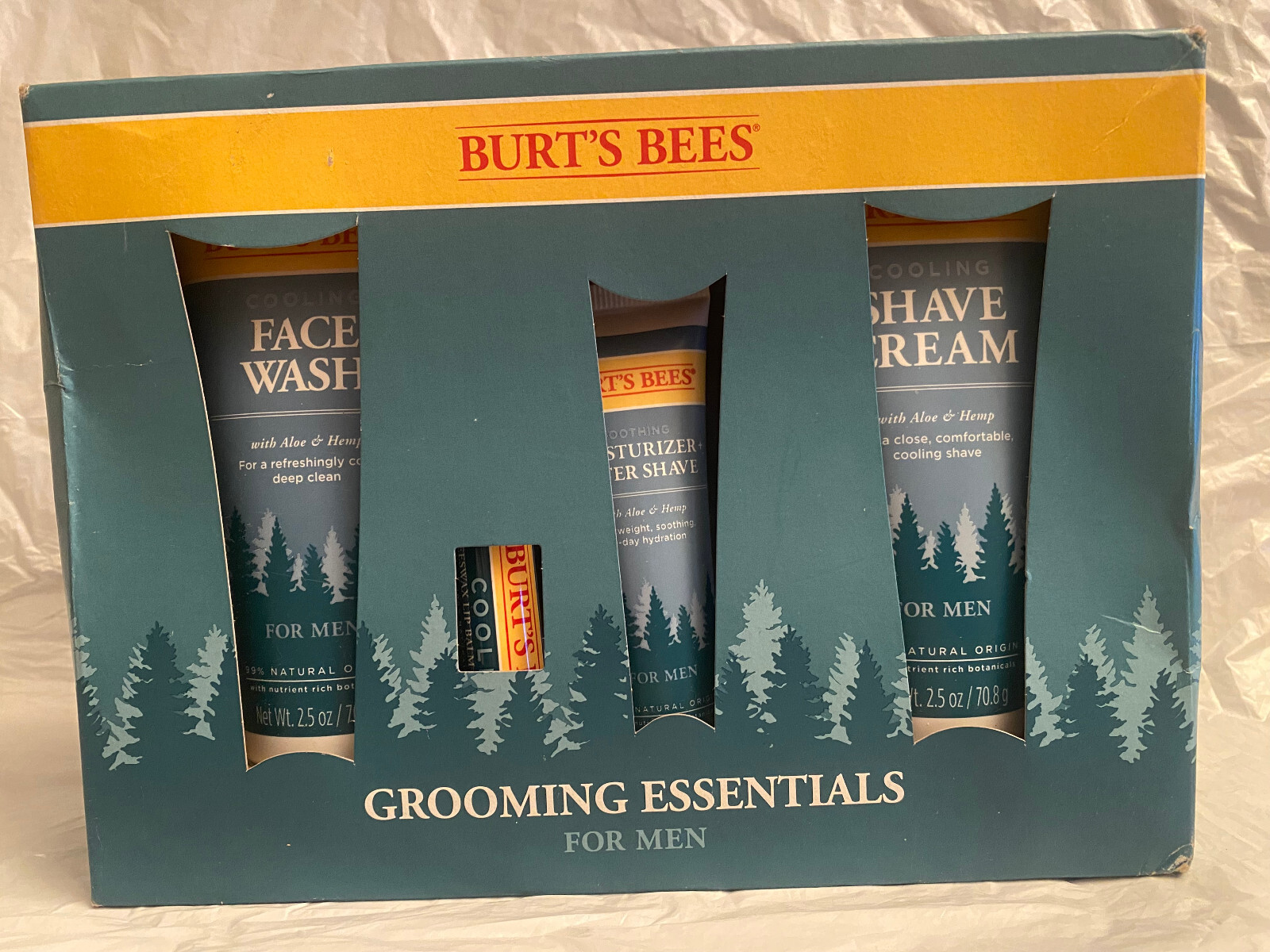 Burt’s Bees Grooming Essentials Kit For Men