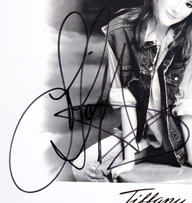 Tiffany Darwish SIGNED 8x10