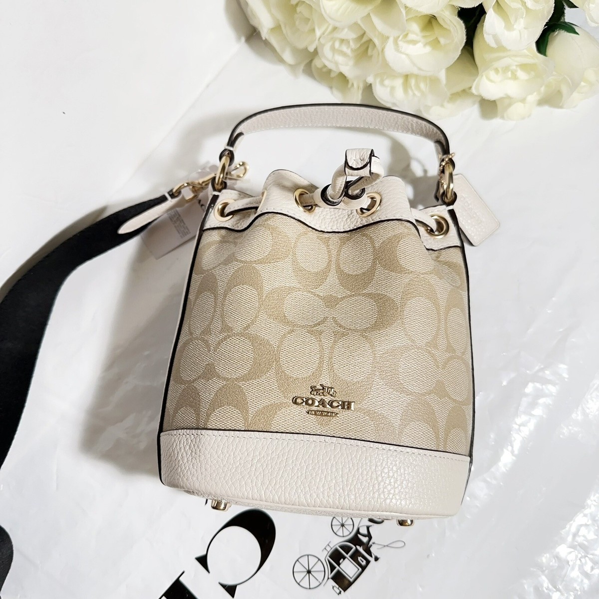 NWT coach Dempsey Drawstring Bucket Bag 15 In Signature Canvas