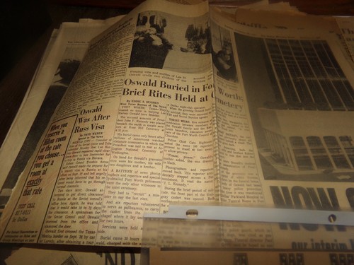 Lot 28 Vintage newspapers Clippings & Papers Billy Grahm Communist John Kennedy - Picture 7 of 24