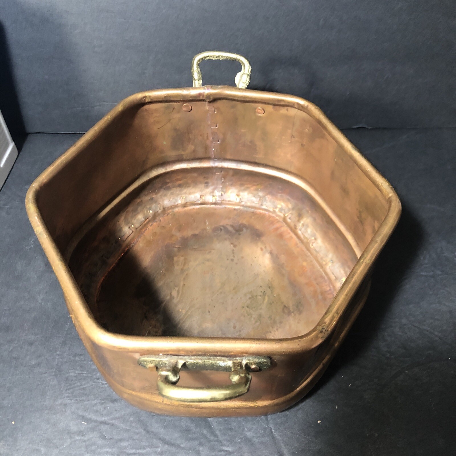 Vintage Solid Copper Planter/Pot with Handles 7”x4”.