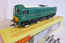 OO gauge Hornby R3373 Class 71 E5001 BR Green.