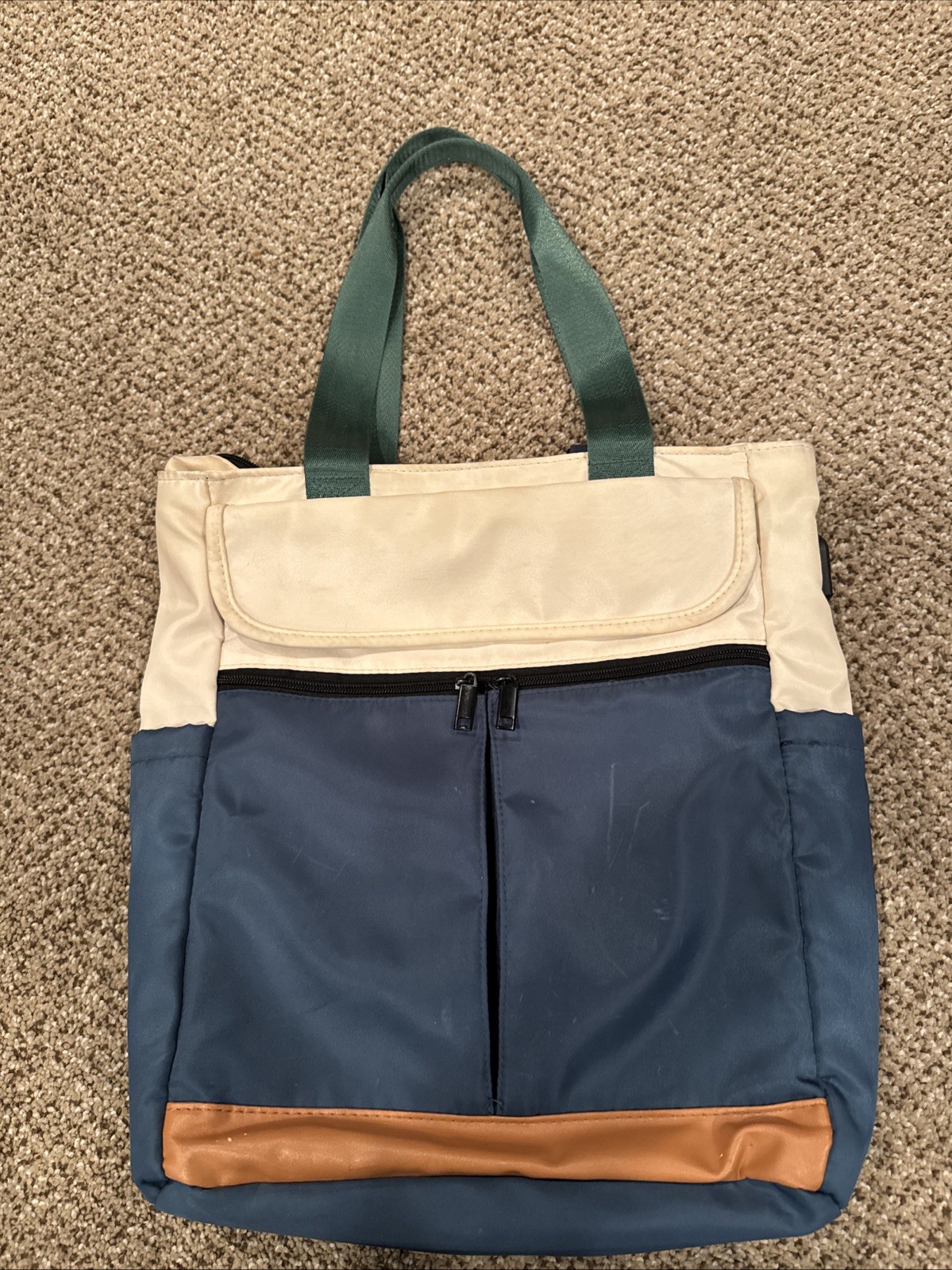 Soft Cushioned 16x14x4 Green Cream Tons Of Storage