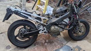 HONDA CBR 600FS F4i LOW MILES PROJECT SPARES OR REPAIR