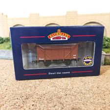 BACHMANN OO GAUGE 37-726A  12T VENTILATED VAN  BR BROWN   FREE POST