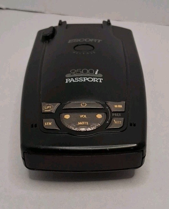 Escort Passport 9500I Radar and Laser Detector W/ Power Cord *Read
