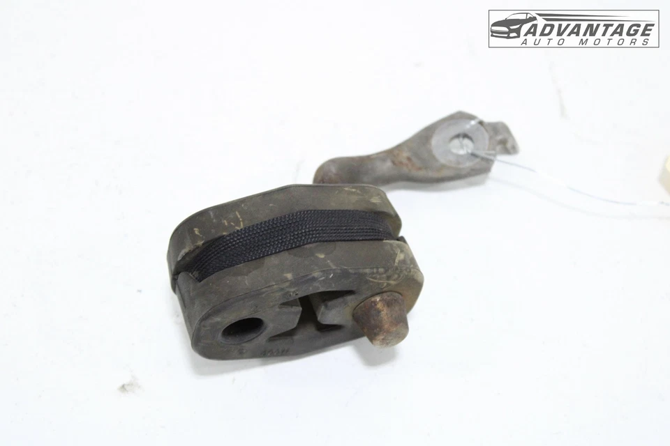 2018-2023 DODGE CHARGER REAR LEFT SIDE EXHAUST PIPE LOWER HANGER & BRACKET OEM - Image 3 of 4