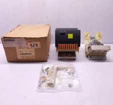 Merlin Gerin TC4164 112 0685640C Masterpact Fixing Pole 20H TU0244 110 Ensemble