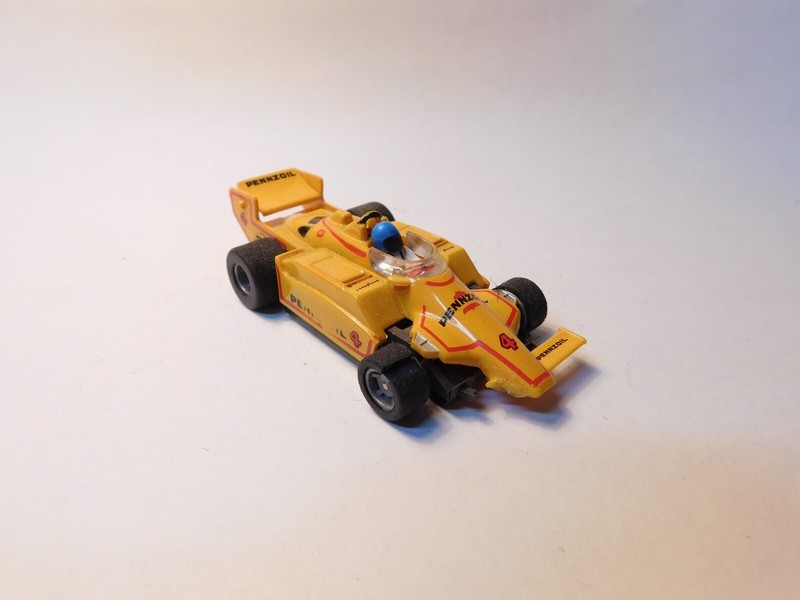 TYCO ~ # 4 INDY PENNZOIL CHAPARRAL F-1 Slot Car with Running CHASSIS # 8947