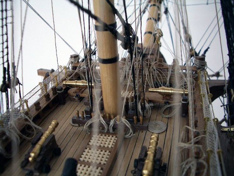 Mantua 800720 HMS Victory Baukasten 1:200 - Modellbau Berlinski Modellbaufachhandel