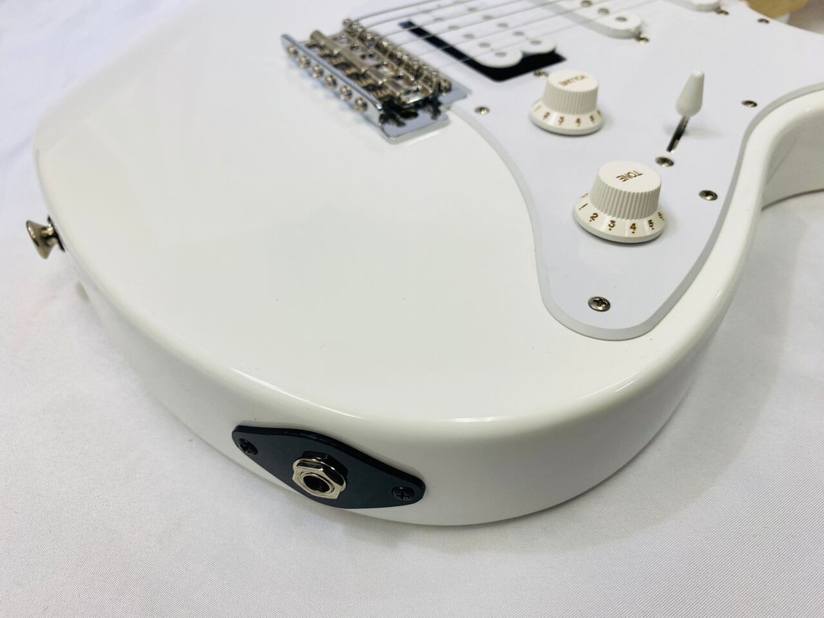 YAMAHA PACIFICA PAC012 Yamaha Pacifica Electric Guitar White SSH
