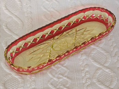 VAL SAINT LAMBERT (VSL) CRANBERRY CUT TO VASELINE URANIUM COMB TRAY