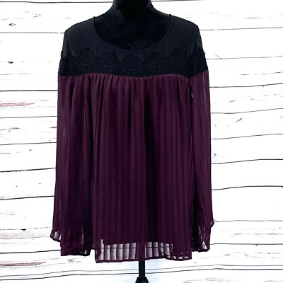 Torrid Top Women s 2 US 2X Burgundy/Black Lace Trim  Bell Sleeves Pleated New
