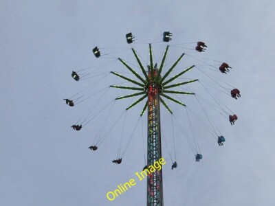 Photo 6x4 Star Flyer Edinburgh 60m high, rather expensive short fairgroun c2013