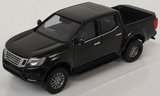 Camioneta pick-up Busch NUEVA HO escala 1/87 Nissan Frontier (Navara) en acabado negro