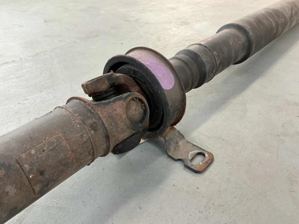 2004-2009 JAGUAR XJ VANDEN PLAS 4.2L REAR AXLE DRIVE SHAFT OEM Foto 4 de 4