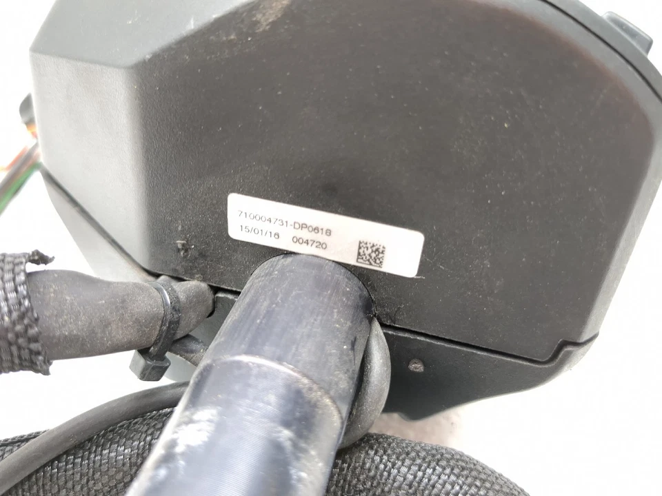 Рукоятка управления левой фарой 16-19 Can Am Spyder F3-T SE6 710004731 - Изображение 4 из 4