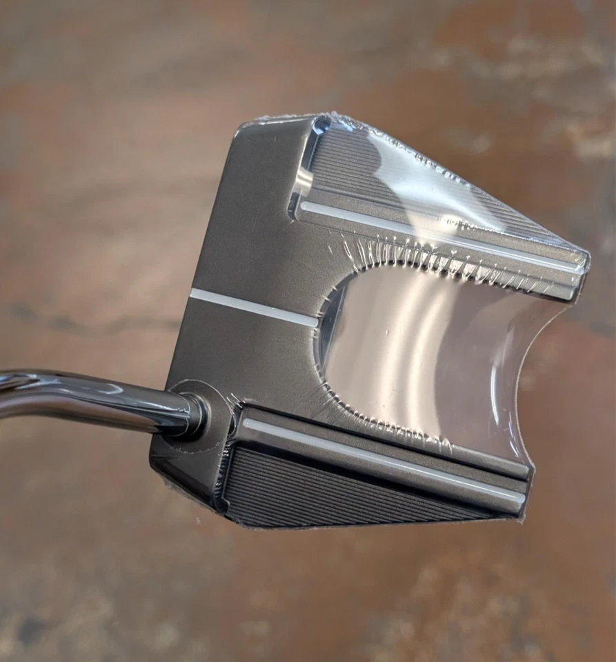 Cobra Nova Putter 34" RH + HC *NEW* - Image 2 of 4