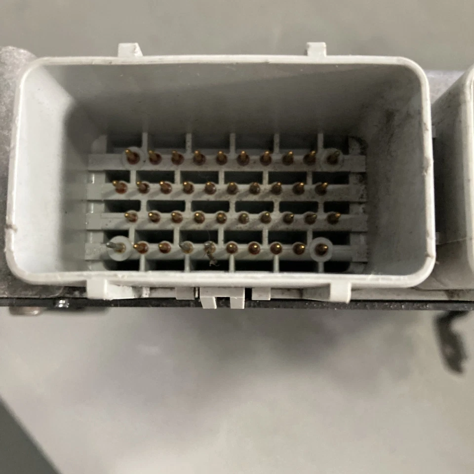 Dodge Grand Caravan 2002 ECU/ECM P04727425AE Foto 3 de 4