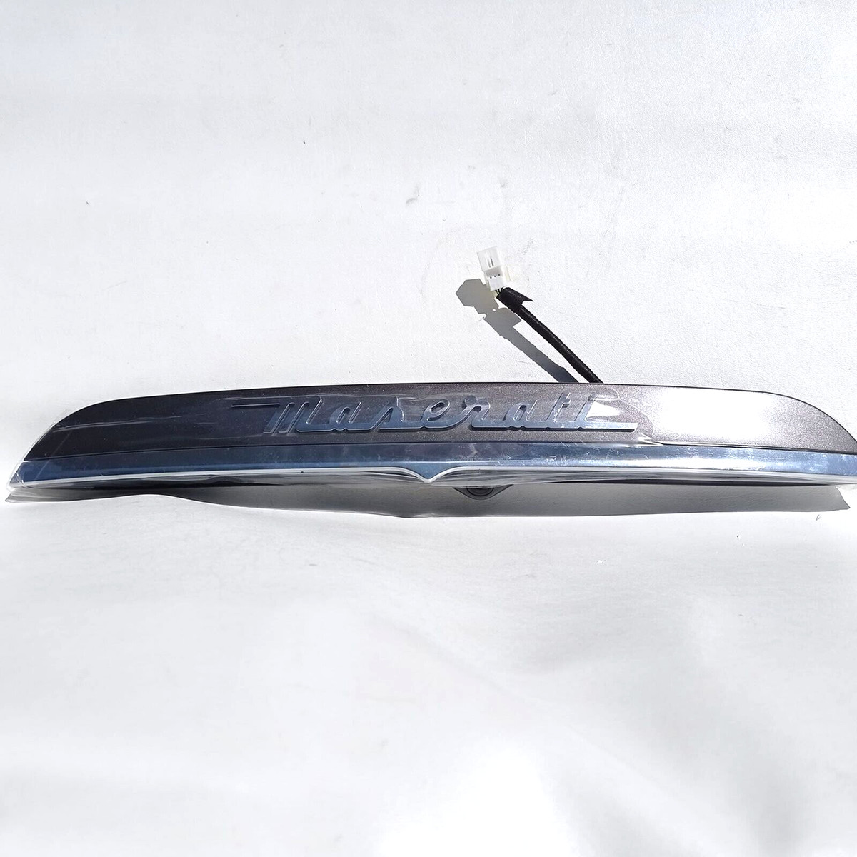 670017273 Maserati Ghibli 14-16 Rear Parking Camera Light Bar 