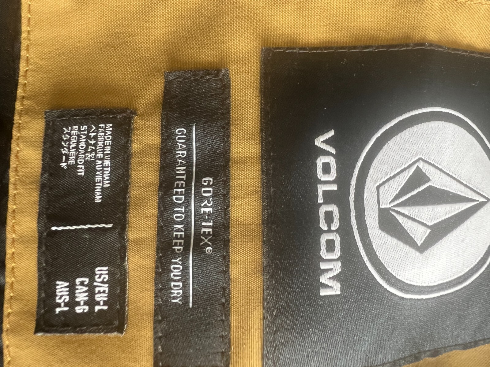 Volcom Men's Goretex Snowboard Jacket- Large