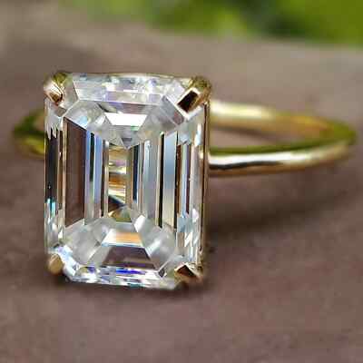 3,60 TCW Smaragdschliff Moissanit Solitär Verlobungsring 9K massiv Gelbgold
