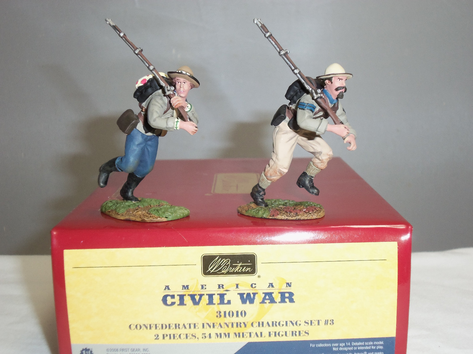 BRITAINS 31010 CONFEDERATE INFANTRY CHARGING AMERICAN CIVIL WAR TOY